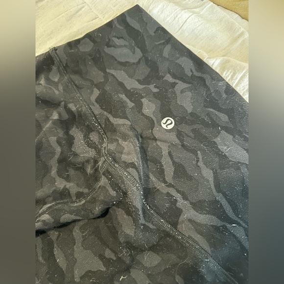 Cropped Lululemon Aligns - Picture 4 of 4